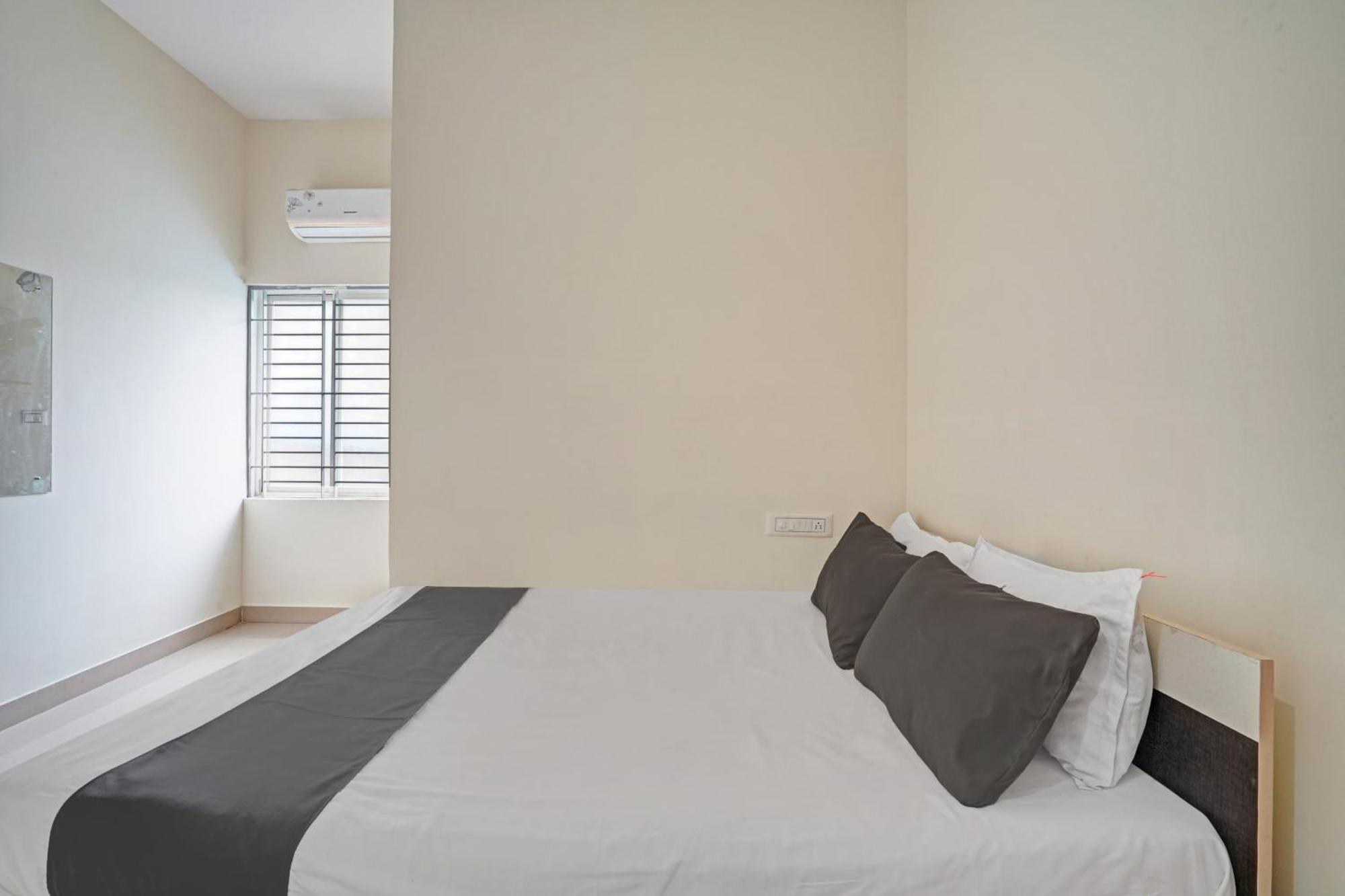 Hotel O Mg Boarding And Lodging Bangalore Extérieur photo