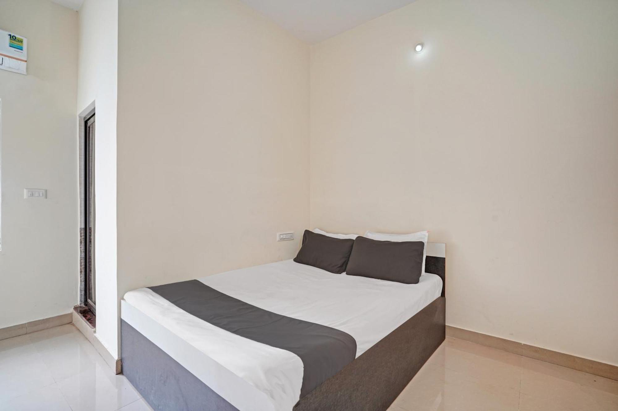 Hotel O Mg Boarding And Lodging Bangalore Extérieur photo