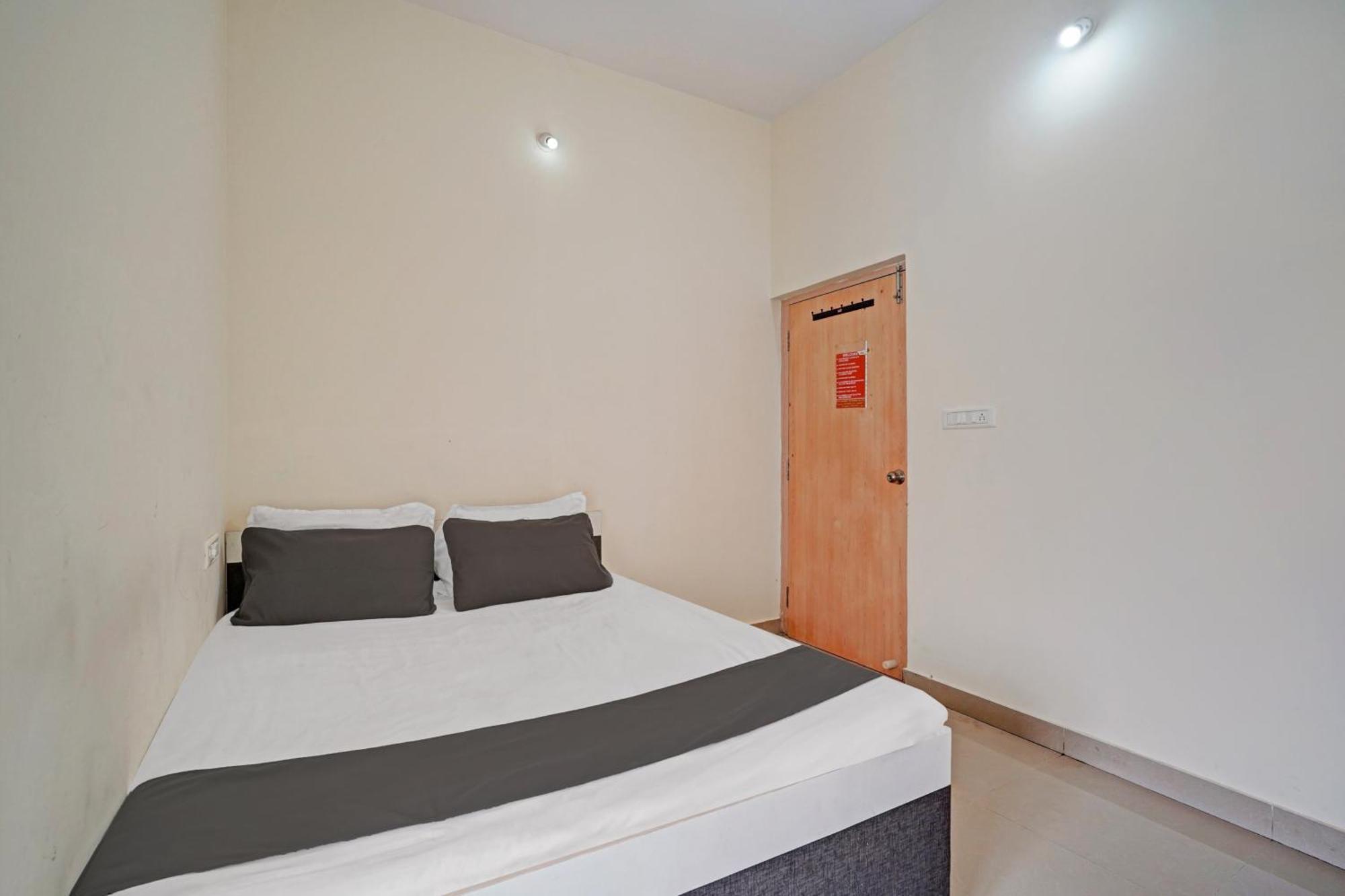 Hotel O Mg Boarding And Lodging Bangalore Extérieur photo